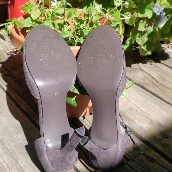 Lela Rose gray D'Orsay pump 6.5 - Picture 6 of 6